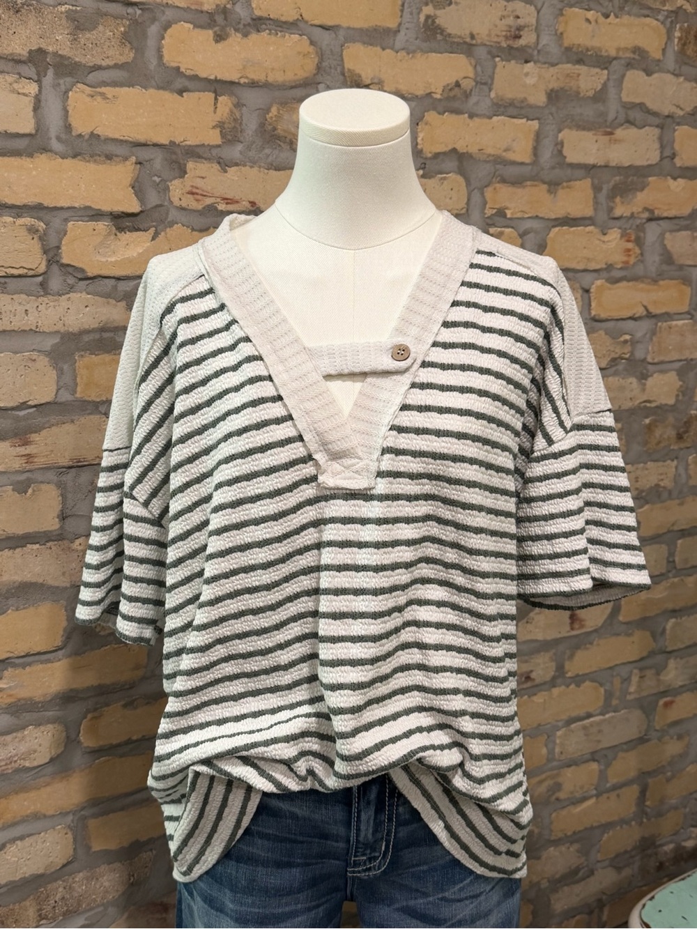 BKE Light Cream Knit Top with Subtle Texture